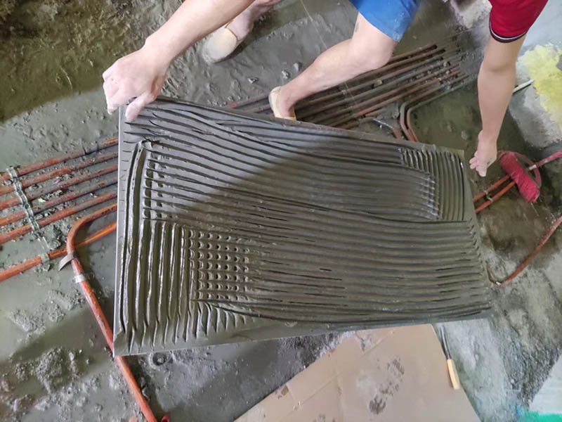 客廳地板磚鼓起來修復方法