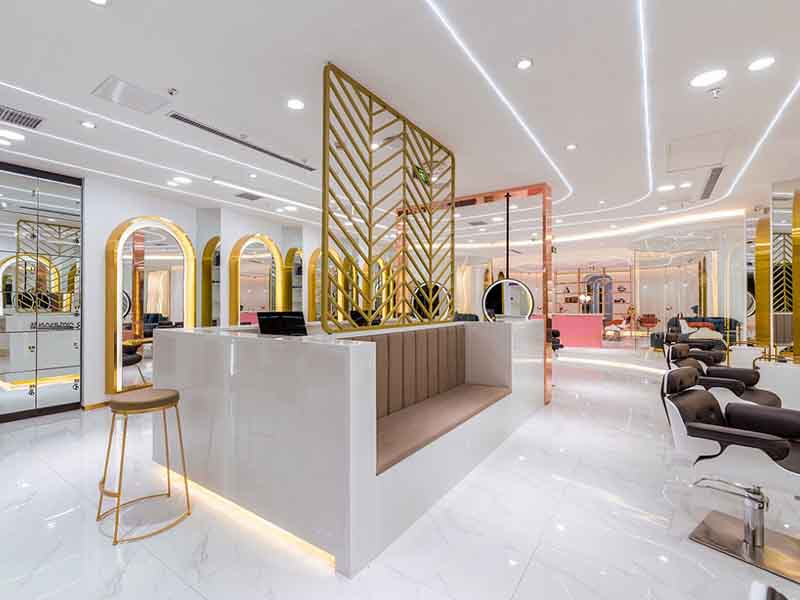 德陽理發(fā)店設(shè)計(jì)中，客人等候區(qū)和操作作業(yè)區(qū)要怎么做