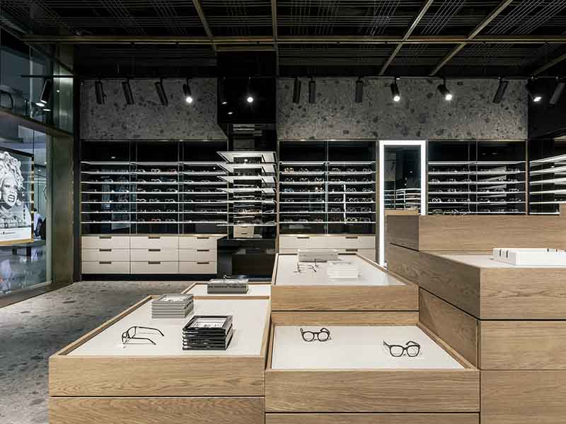 德陽展示柜定做時應(yīng)該先說明實(shí)際用途，才好知道如何搭配尺寸