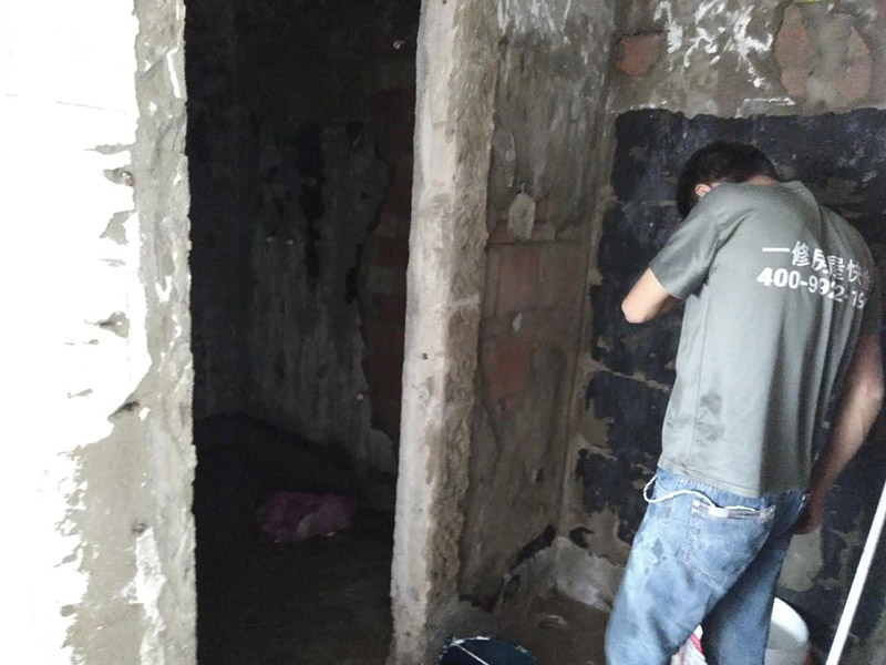 廚衛(wèi)地面找平，墻面抹灰