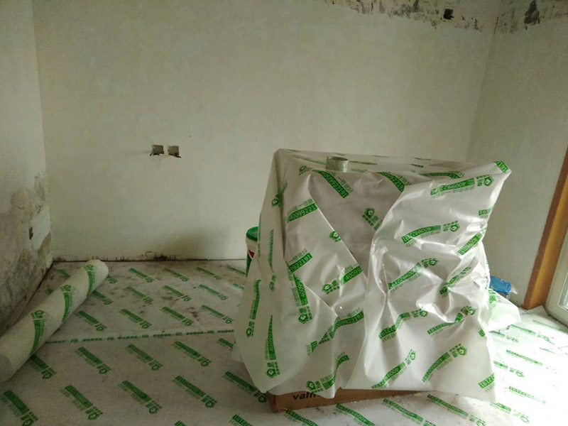 廚衛(wèi)地面找平，墻面抹灰