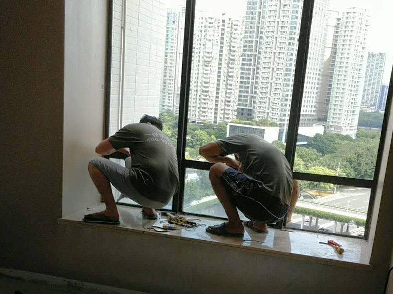 陽臺(tái)窗戶拆除