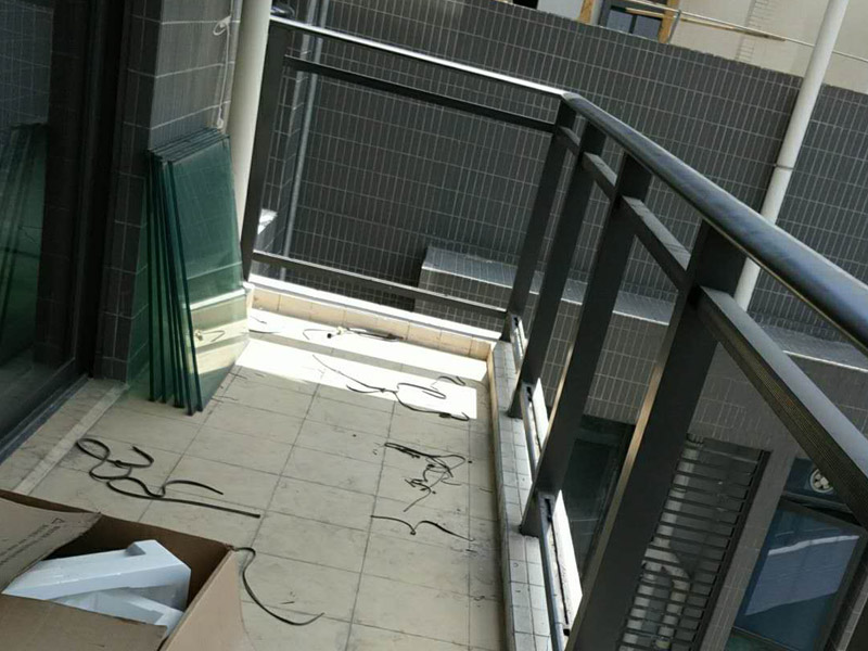 陽臺(tái)窗戶拆除