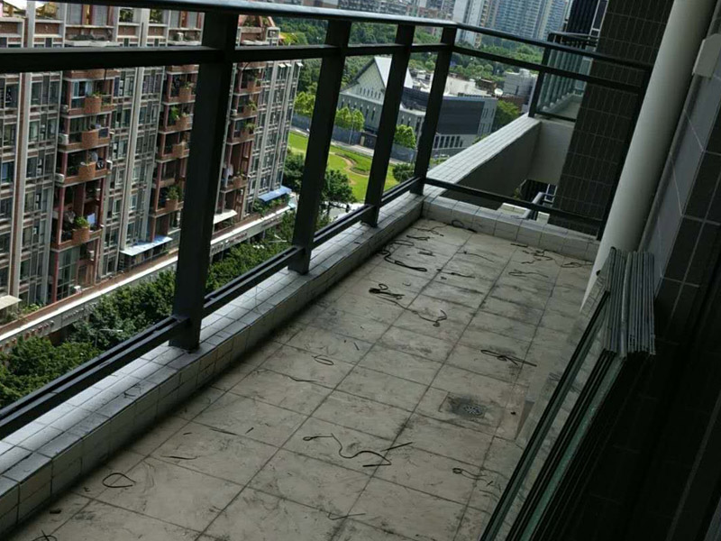 陽臺(tái)窗戶拆除