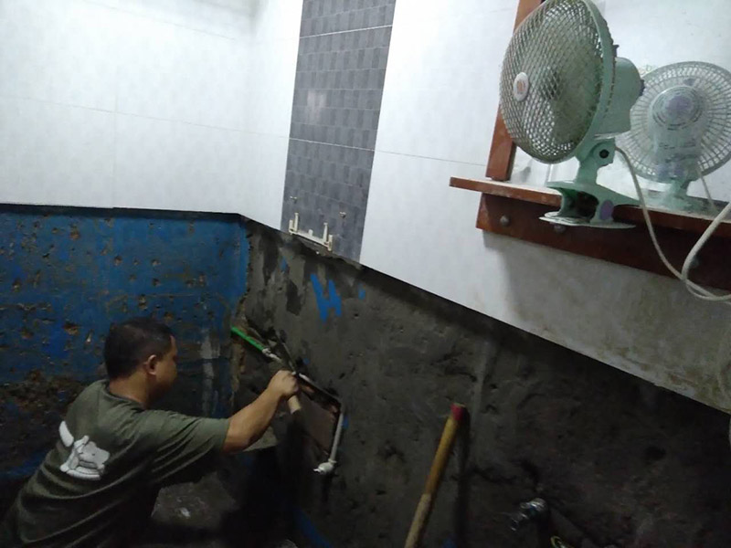 衛(wèi)生間改造，基層修補(bǔ)