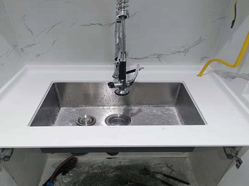 哪一家鄭州維修公司能上門處理水槽漏水，鄭州廚房水槽下面漏水怎么辦