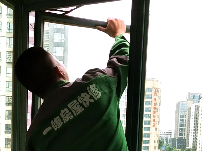 開平市欄桿刷漆市場價格,開平市欄桿刷漆補(bǔ)漆