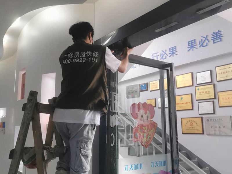 成都重型門維修專業(yè)商家，通常如何對(duì)重型門進(jìn)行故障檢測(cè)