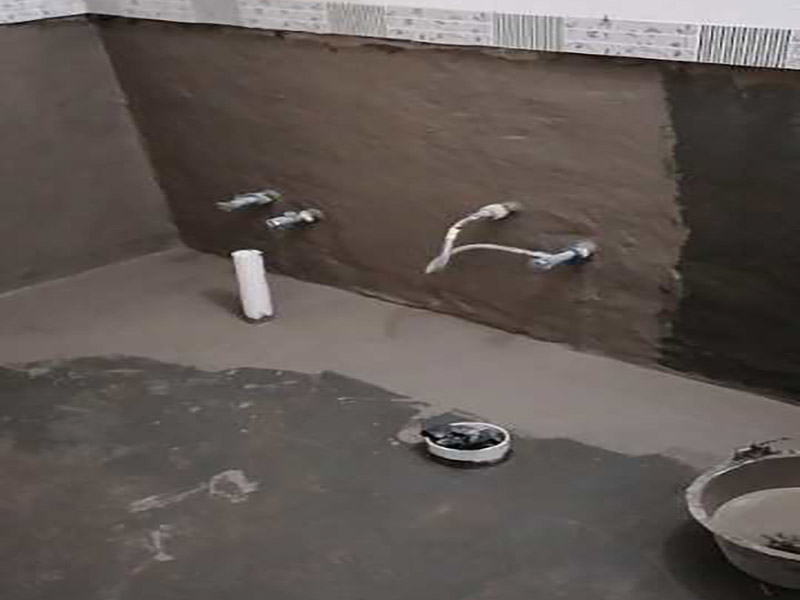 衛(wèi)生間貼磚裝修：先將所需材料準(zhǔn)備好，然后將水泥與建筑膠混合拌勻，用鏟刀將其鏟到地面刮平再將瓷磚鋪上刀壓實(shí)，這樣按照這樣的方式自上而下或自左而右來進(jìn)行貼磚即可。 衛(wèi)生間在進(jìn)行貼瓷磚時(shí)，首先要注意的就是防水方面的問題。因此，必須要在鋪磚之前就把衛(wèi)生間墻面與地面的防水做好，這樣就能避免鋪磚之后出現(xiàn)滲水漏水的現(xiàn)象。 貼磚過程中不要為了防水就把瓷磚縫隙留的太小，這樣很容易導(dǎo)致瓷磚熱脹冷縮，最好將瓷磚擠壞，到時(shí)候再想貼瓷磚就非常困難了。 瓷磚在使用之前泡水是為了在鋪貼過程中，它的粘度會(huì)更加牢固，但要注意有些商家是允許剩余的瓷磚可以退款的，但是如果是泡水了的話，就不能退了，所以不要將所有的瓷磚都泡水。