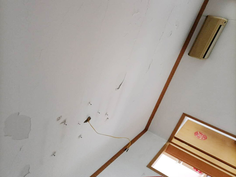 六安裝修公司加盟合作久益一修，六安招募唯一家盟商合作，授權經(jīng)營范圍包括:金安區(qū)、裕安區(qū)、葉集區(qū)、霍邱縣、霍山縣、金寨縣、舒城縣等，覆蓋六安市方圓30公里難內(nèi)范圍，互聯(lián)網(wǎng)營銷全渠道獲客，每個城市只授權唯一加盟商，人工客服接待篩選客戶訂單，確保家盟商穩(wěn)定收益。  了解六安裝修公司加盟條件和政策，先看久益一修提供的服務有哪些，包括提供有影響力的品牌授權經(jīng)營，六安裝修維修訂單人工指派，訂單管理系統(tǒng)授權使用，裝修工人日常流程禮儀培訓，裝修維修施工標準輸出，裝修設計師提供六安裝修設計服務、客服接待，售后協(xié)調(diào)等，是互聯(lián)網(wǎng)房屋裝修維修一站式服務品牌。  六安互聯(lián)網(wǎng)裝修維修免加盟費，以提供六安市裝修和維修訂單而收取相應服務費的方式合作，久益一修是國內(nèi)互聯(lián)網(wǎng)房屋維修裝修行業(yè)的先行者，具有多年互聯(lián)網(wǎng)營銷經(jīng)驗及資源，訂單充足，訂單類型包括六安室內(nèi)裝修、房屋維修、六安防水補漏、墻面翻新、水電維修安裝、門窗維修安裝、家具家電維修安裝等。