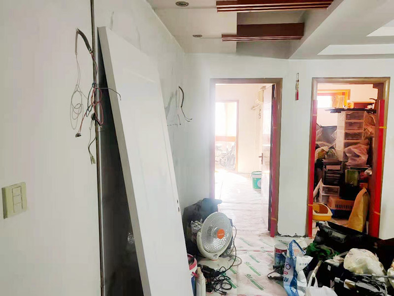 株洲舊門(mén)翻新師傅人工費(fèi)多少錢(qián)，舊門(mén)翻新怎么施工