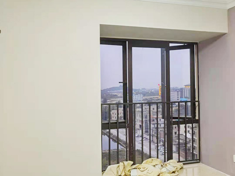 余姚市本地裝修公司怎么找客戶資源，主要方式有自己搭建網(wǎng)站平臺(tái)推廣、以及加盟有訂單的平臺(tái)合作接單，余姚市裝修公司怎么和裝修平臺(tái)合作，如何找到挑選合適的余姚市裝修平臺(tái)接單，先要了解余姚市裝修招商加盟政策，余姚市裝修工人找活平臺(tái)非常多，但是適合自己的則需要仔細(xì)了解。  余姚市裝修平臺(tái)接單非常多，傳統(tǒng)的齊家網(wǎng)、土巴兔、裝信通等，這些裝修平臺(tái)接單區(qū)域覆蓋了余姚市，面向的客戶群里主要是大型裝修公司，室內(nèi)裝修設(shè)計(jì)、別墅裝修設(shè)計(jì)等，繳納保證金普遍是在10萬-30萬不等，像傳統(tǒng)的東易日盛、金螳螂&middot;家、百安居、愛空間等裝修公司都入駐了這些接單平臺(tái)。  新興的余姚市裝修工人找活平臺(tái)，比如：久益一修、益修快裝等，覆蓋全國各地，余姚市裝修維修免費(fèi)招商加盟，訂單類型包括余姚市室內(nèi)裝修、余姚市房屋維修、余姚市防水補(bǔ)漏、余姚市墻面翻新、余姚市水電維修安裝、余姚市門窗維修安裝、余姚市家具家電維修安裝，房屋裝修維修一站式服務(wù)施工品牌，訂單類型多。  余姚市裝修招商加盟優(yōu)先推薦找能夠保訂單量的平臺(tái)合作，好是平臺(tái)只招募一個(gè)加盟商，規(guī)避內(nèi)部競(jìng)爭(zhēng)，益于訂單成交！選擇訂單類型多的平臺(tái)，套餐類裝修平臺(tái)很多，通常業(yè)務(wù)量小 ，競(jìng)爭(zhēng)大，平臺(tái)收費(fèi)貴等，推薦選擇服務(wù)費(fèi)根據(jù)訂單量的多少按月算，保證金在5萬遠(yuǎn)以上的，這樣有益于減少加盟商的經(jīng)營風(fēng)險(xiǎn)。