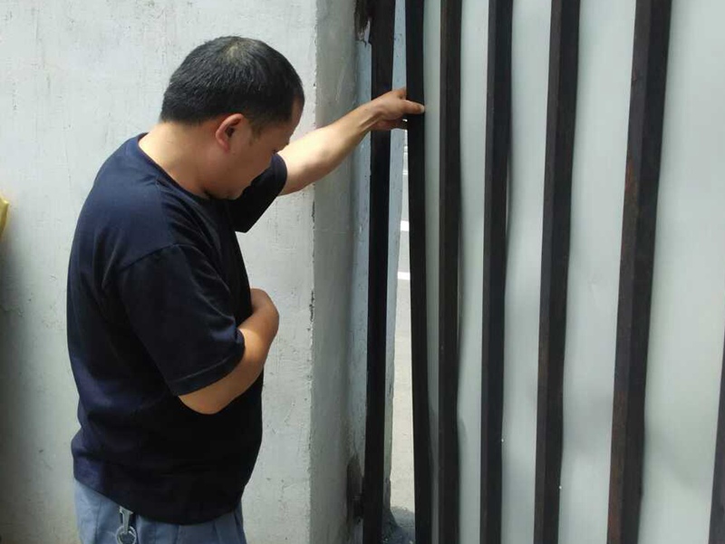 窗戶的維修,換紗窗，換玻璃換窗鎖，修窗戶開不開關(guān)不上
