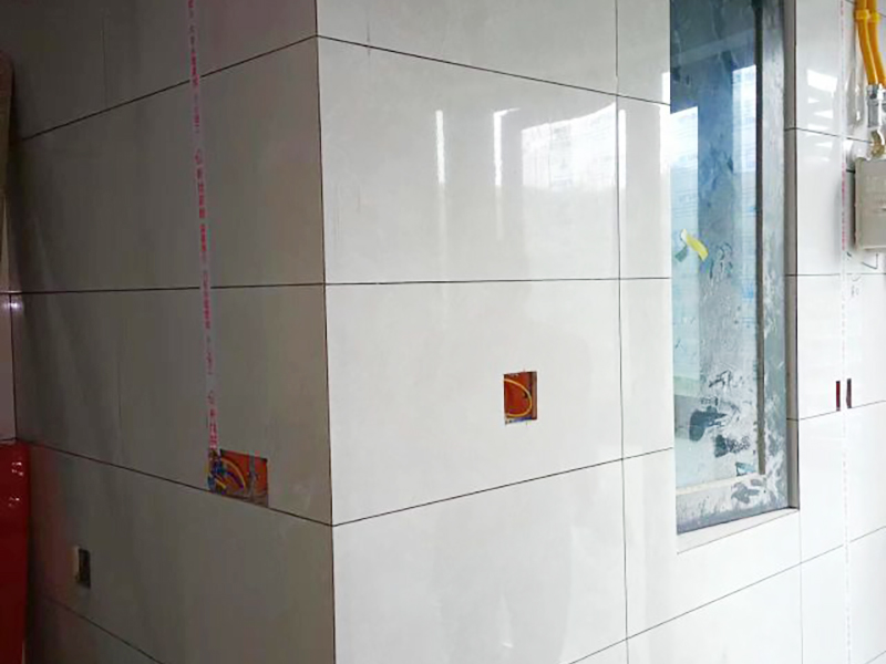 陽(yáng)臺(tái)瓷磚鋪貼施工