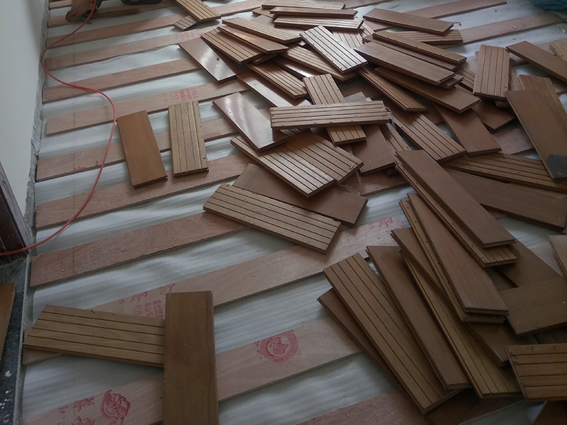 木地板裂縫怎么辦，超級(jí)有效的三種修補(bǔ)辦法推薦給大家