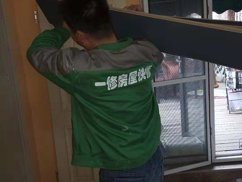 昆山陽(yáng)臺(tái)漏水怎么做防水好，昆山陽(yáng)臺(tái)漏水維修多少錢(qián)