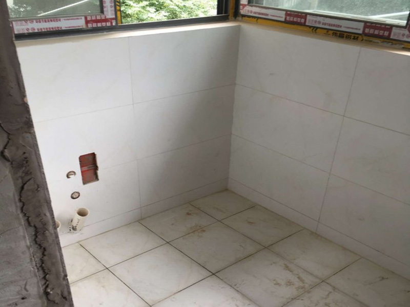 在安裝封閉式陽(yáng)臺(tái)窗時(shí)，需要注意哪些細(xì)