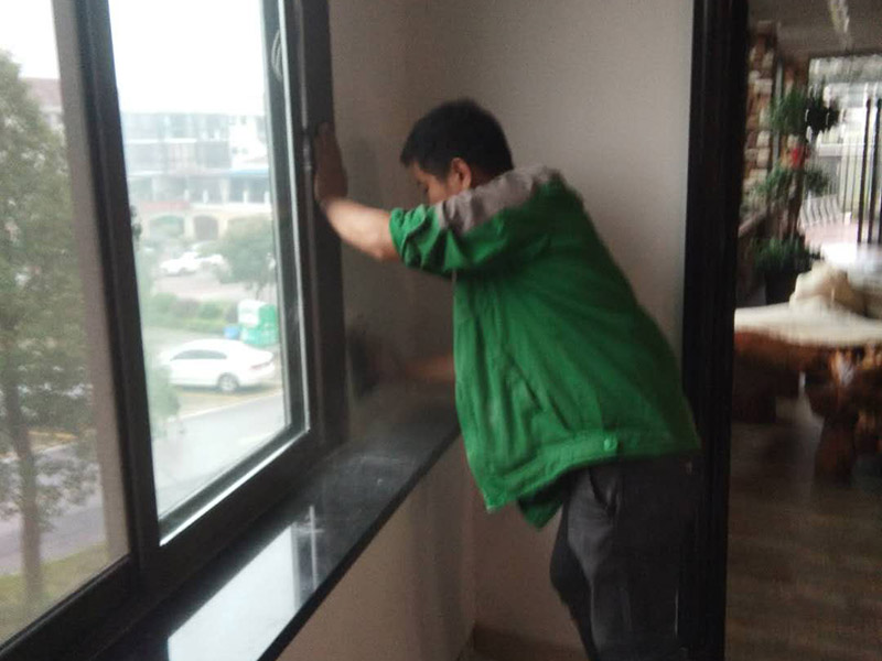 重慶廚房漏水是怎么回事，重慶廚房怎么預(yù)防漏水問題