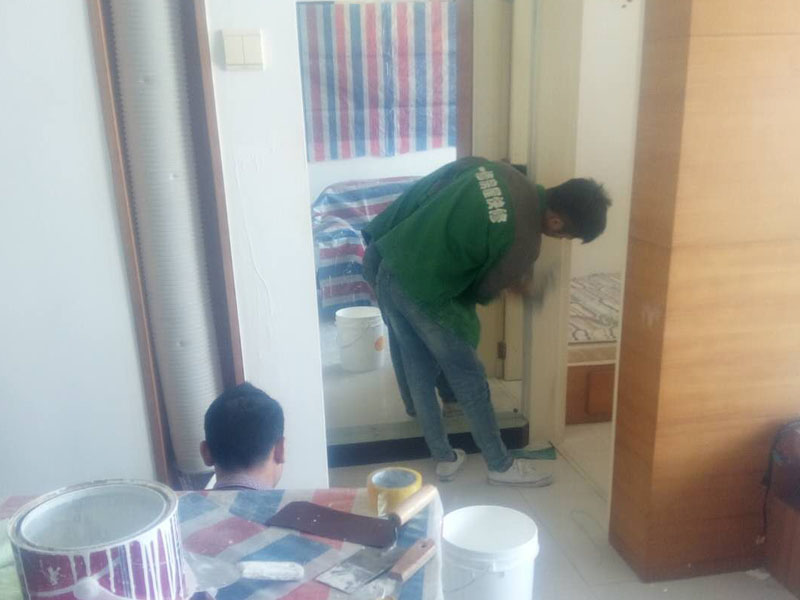 武漢墻面刷漆的價(jià)格大概多少，武漢墻面刷漆需要注意什么