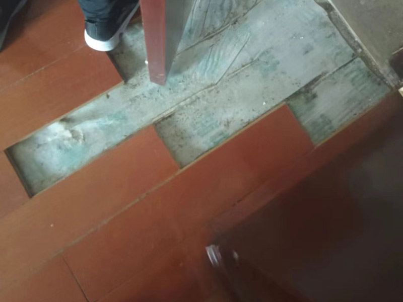 地板翻新600元修補(bǔ)80平米更換案例