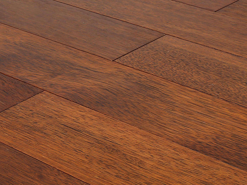 實木地板開裂怎么辦，生活中如何做才能避免實木地板開裂呢