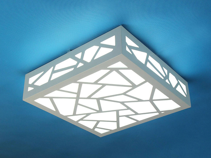 老師傅說：吸頂燈安裝打眼有技巧，鋁扣板吸頂燈好看不好修