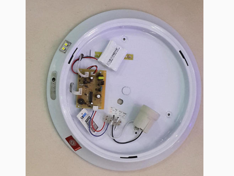 led燈通電后一閃一閃是時亮?xí)r不亮開燈靠緣分，這種情況怎么解決