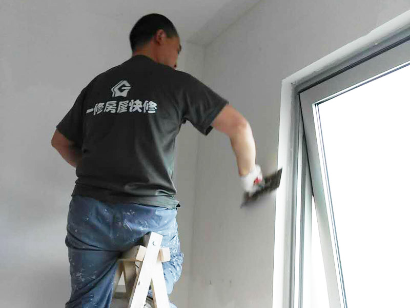 墻面滲水維修知識(shí)盤(pán)點(diǎn)，刷漆時(shí)施工不當(dāng)