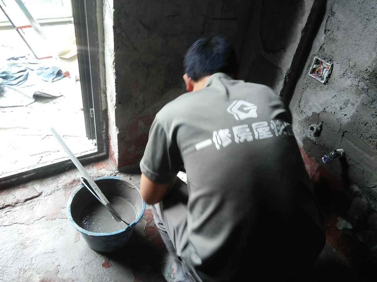 一修老式廚房改造、強(qiáng)化地板安裝、飄窗