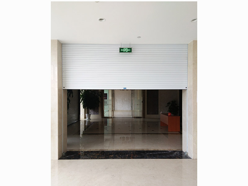 卷簾門維修電話，卷簾門壞了卷不上去了