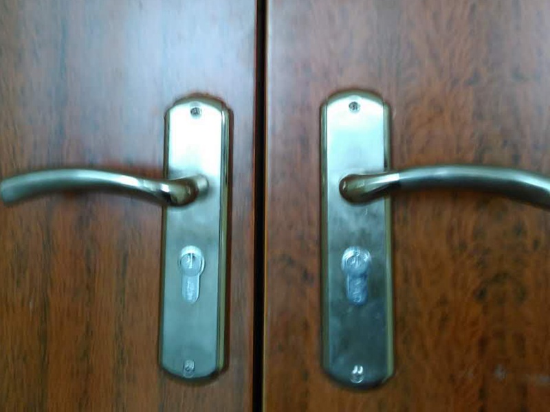 大門維修,4s店維修入口一般大門多大