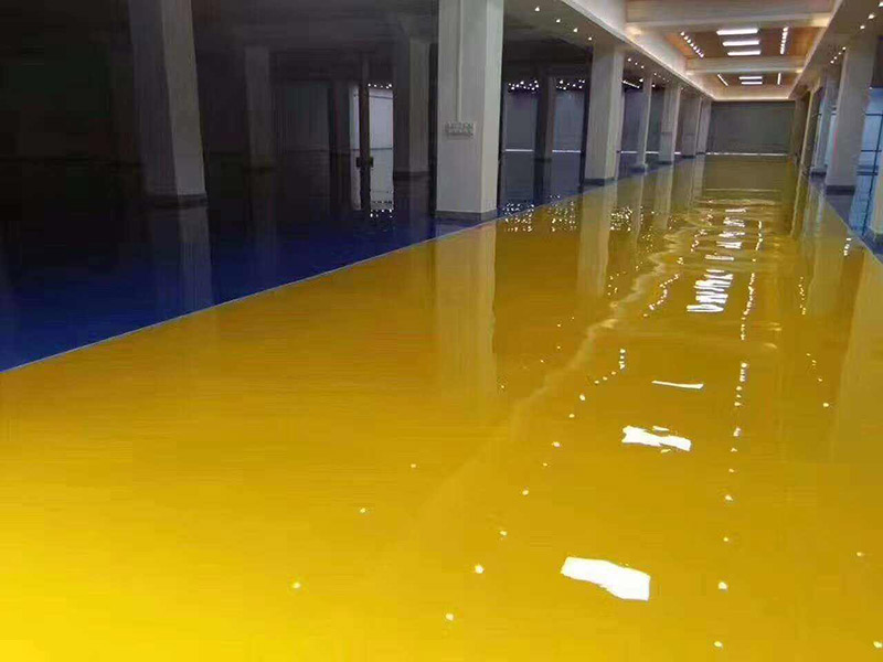 自流平地坪翻新怎么做，找準(zhǔn)開裂位置兩