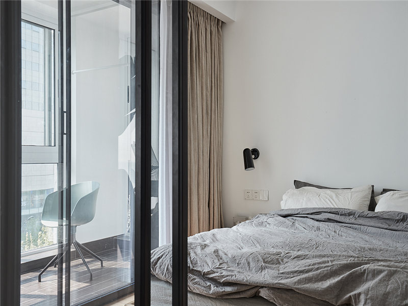 天津家里窗戶玻璃裂了找誰(shuí)，天津塑鋼窗