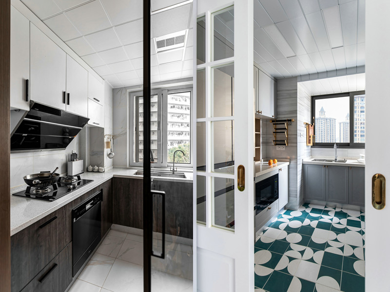 天津窗戶怕掉下去怎么處理，塑鋼窗于墻