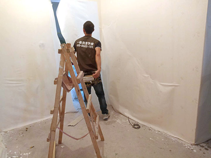 武漢墻面裝飾有幾種裝飾方法，涂料比較