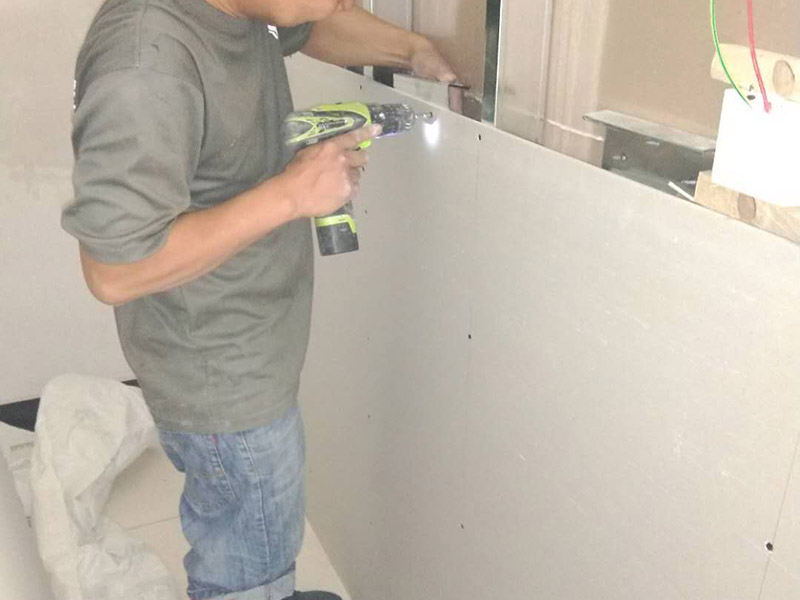 裝修公司加盟費用，按月收費一個月數(shù)千