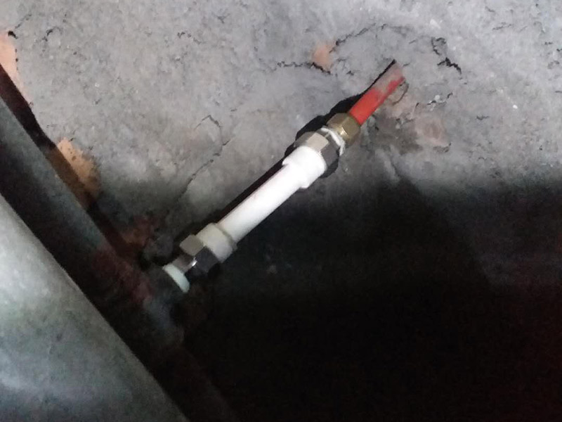 深圳衛(wèi)生間防水步驟，橫豎刷兩遍防水涂