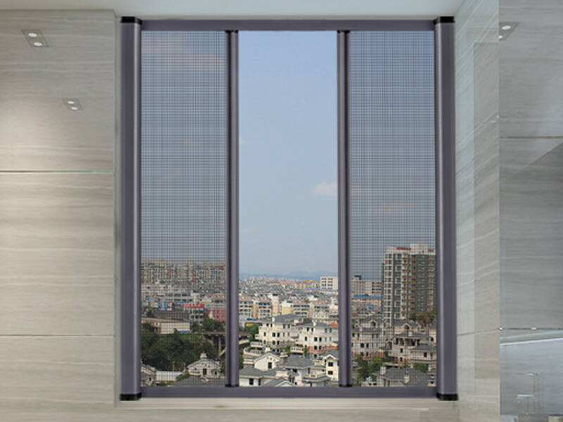 隱形紗窗憑借自身優(yōu)勢強壓傳統(tǒng)紗窗，卻