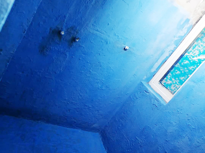 衛(wèi)生間防水損壞漏水，衛(wèi)生間漏水修一下