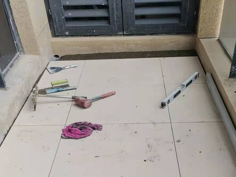 生活陽臺(tái)墻面需要貼磚嗎,大多數(shù)人都不