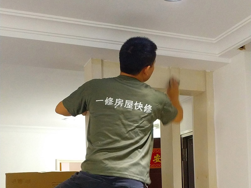 住了幾十年的舊房子只想簡(jiǎn)單翻新，墻翻