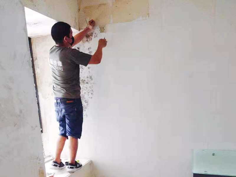 重慶舊房子墻面重新粉刷多少錢，刷墻的