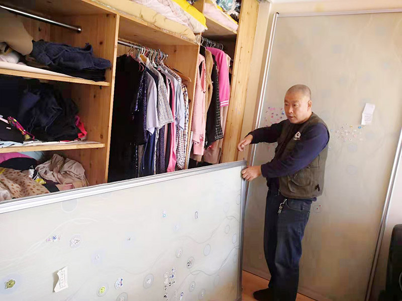 成都墻面刷乳膠漆多少錢一平米？