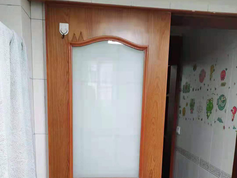 昆明衛(wèi)生間安裝什么門比較好？
