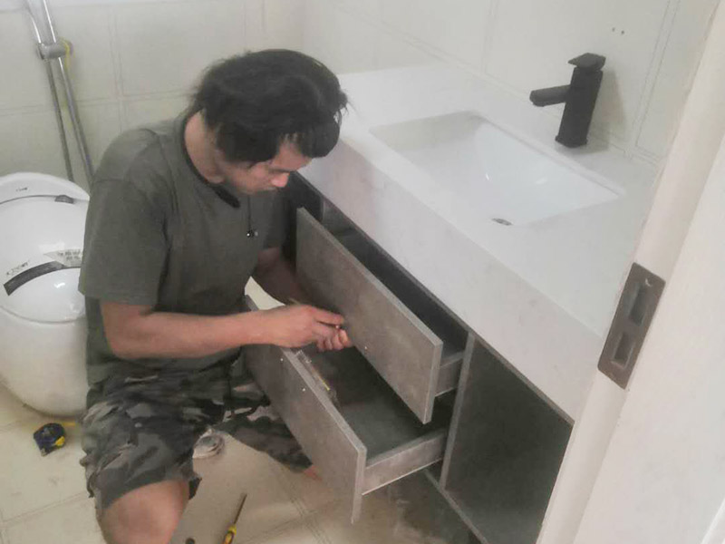 家具拆除重裝要多少錢？老式家具拆裝師