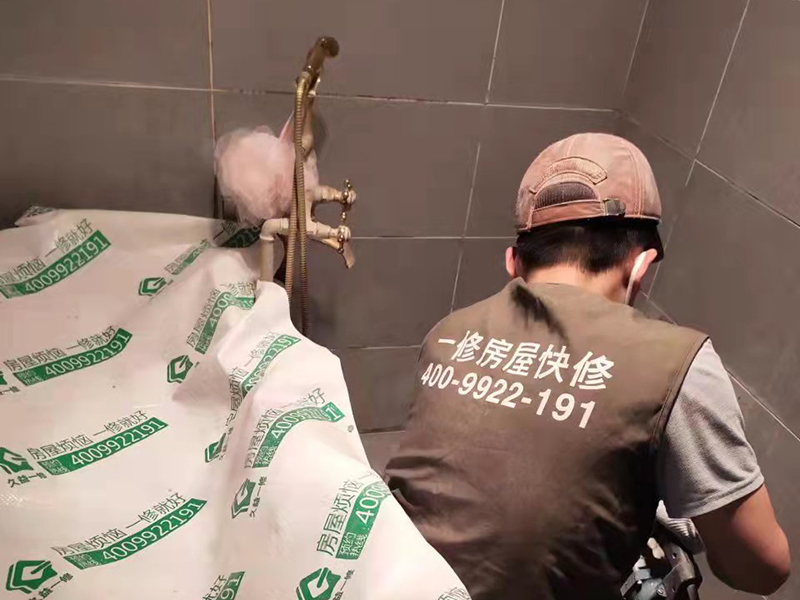 花都區(qū)地板翻新刷什么油漆好？花都區(qū)地