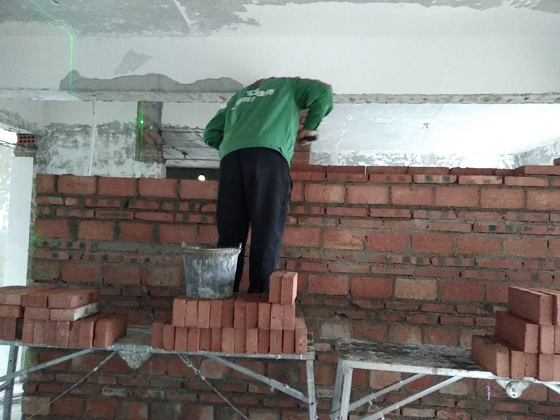 建筑外墻維修怎么處理？小區(qū)外墻翻新工