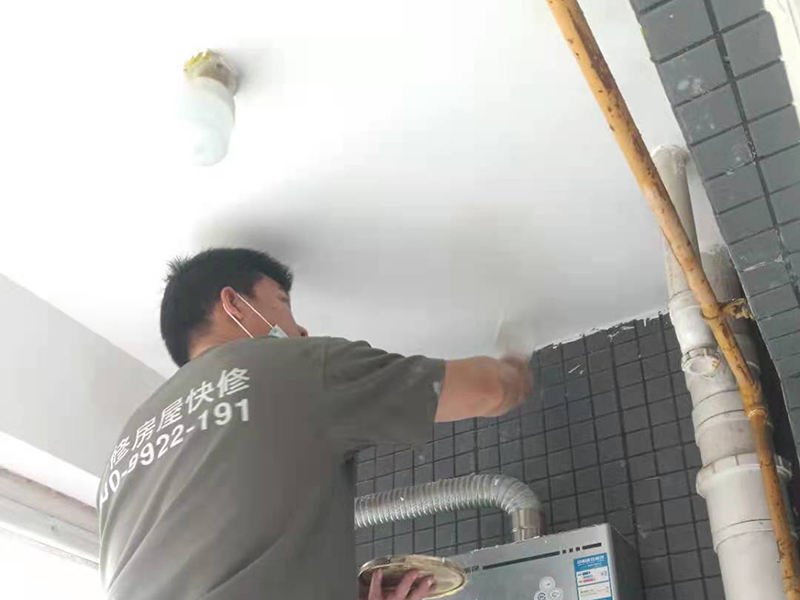 乳膠漆掉了一小塊怎么補(bǔ)？施工注意事項(xiàng)