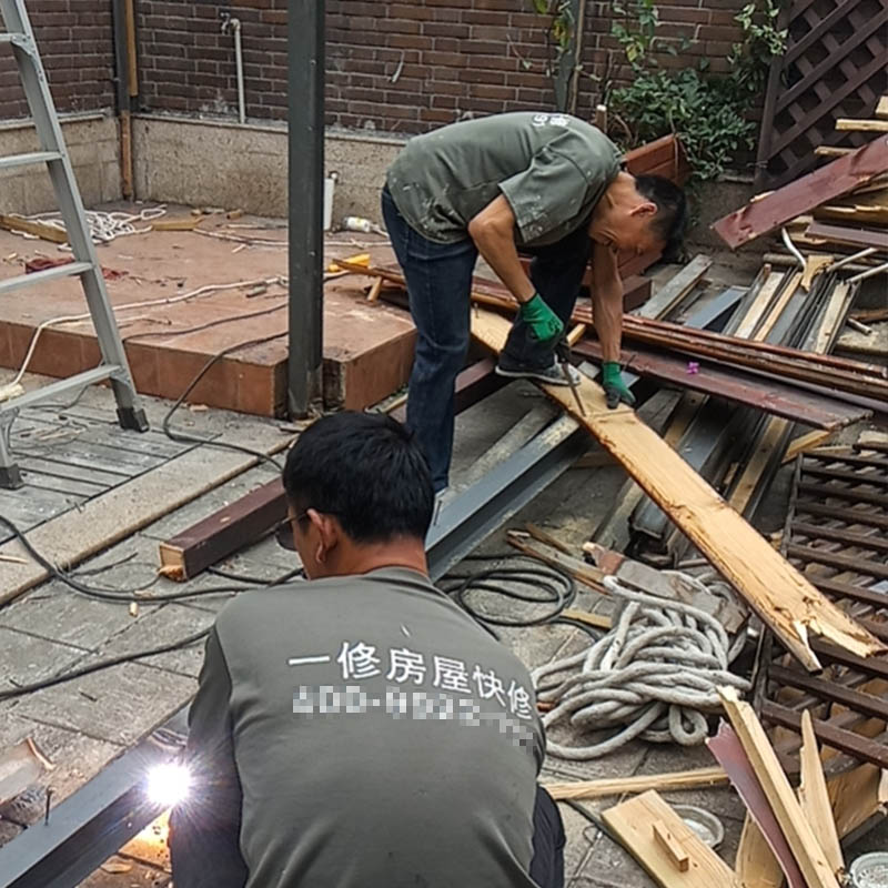 鋼結(jié)構(gòu)屋面一直漏水怎么辦？鋼結(jié)構(gòu)屋面