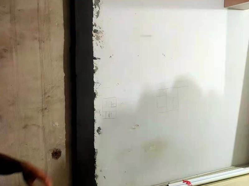 洗手間墻面潮濕可以直接做防水嗎？